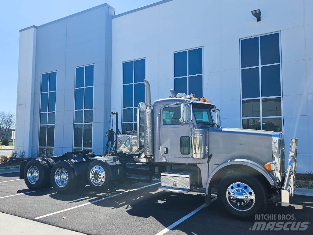Peterbilt 378 Truck Tractor Units