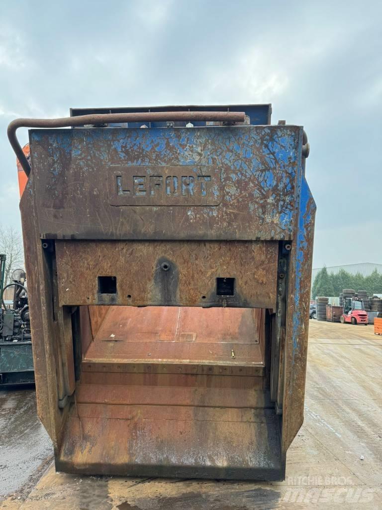 Lefort Ecosystem Wasteplants