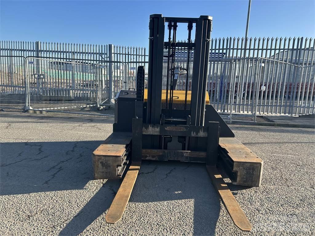  SBP XT HD 4VR 2520 4-way reach truck