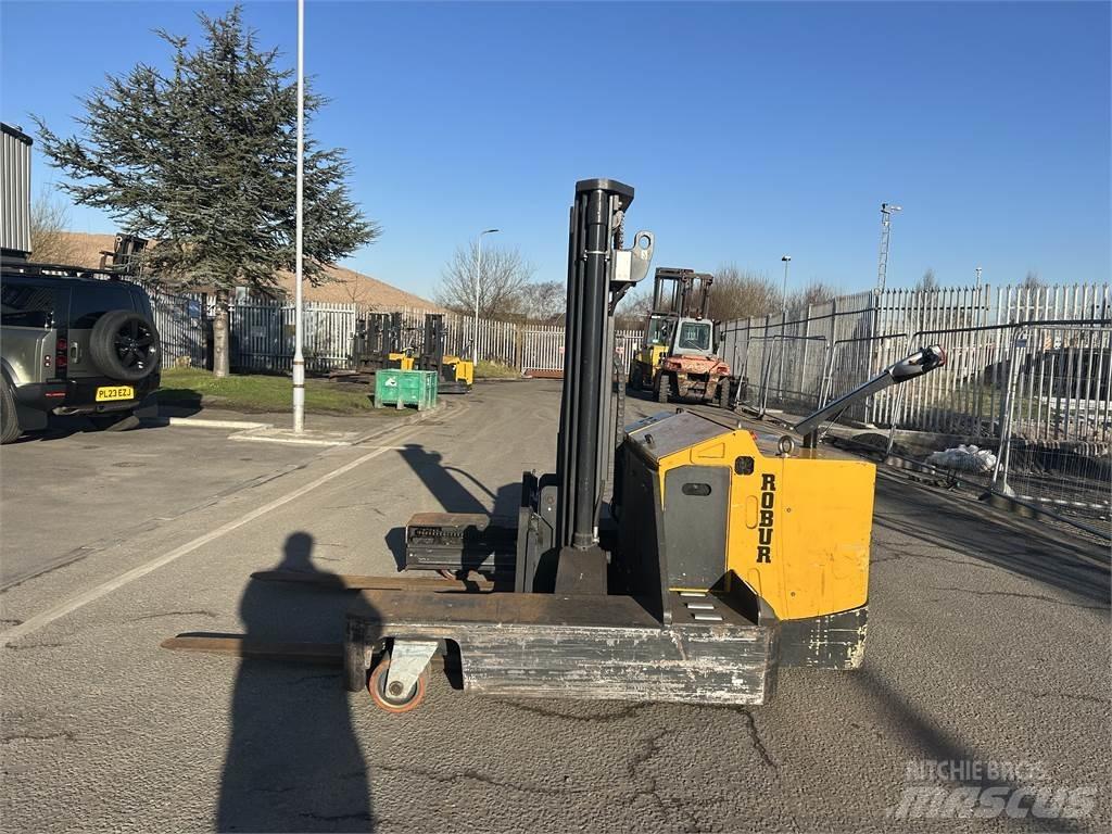  SBP XT HD 4VR 2520 4-way reach truck