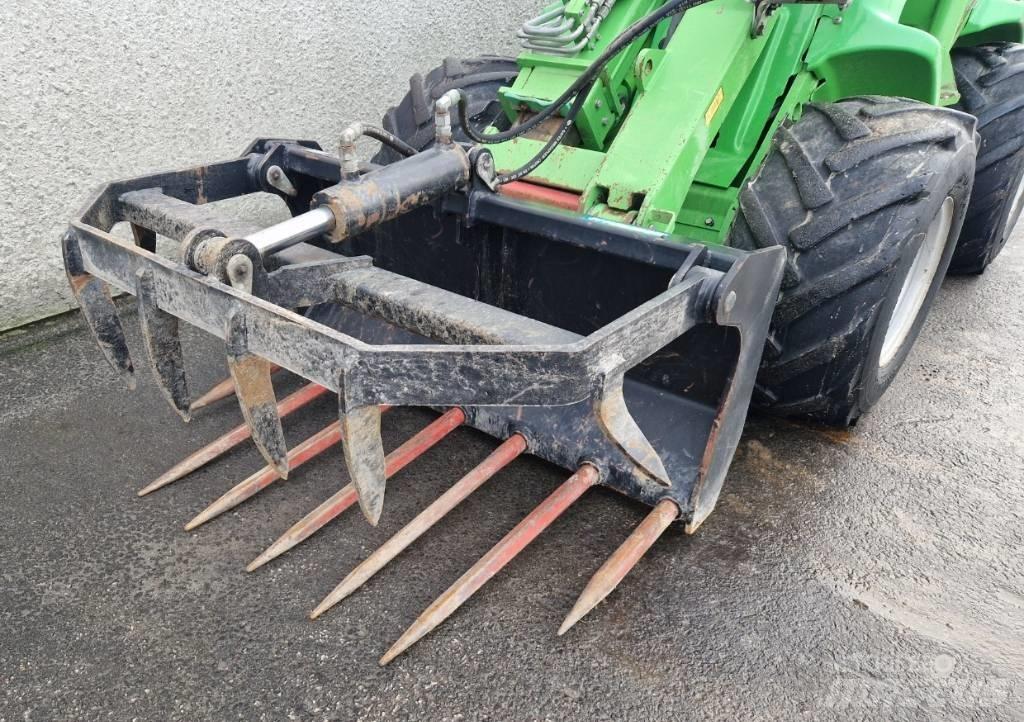 Avant R 35 Mini loaders