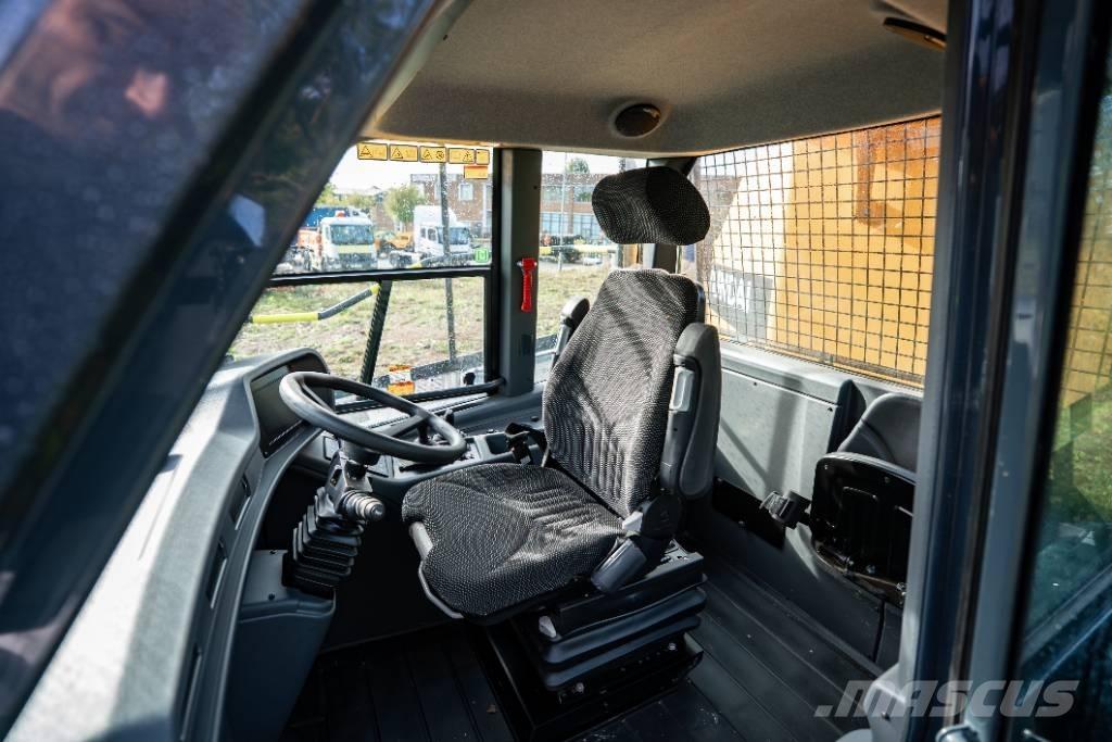 Hyundai HA 30 A Articulated Haulers