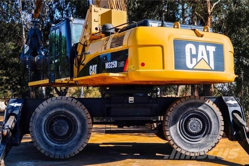 CAT M325 Mini excavators < 7t