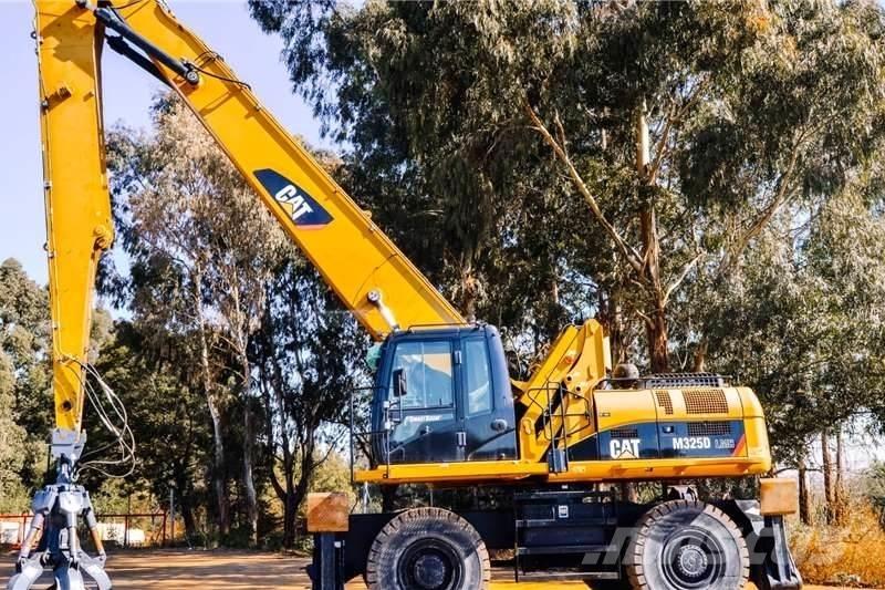 CAT M325 Mini excavators < 7t