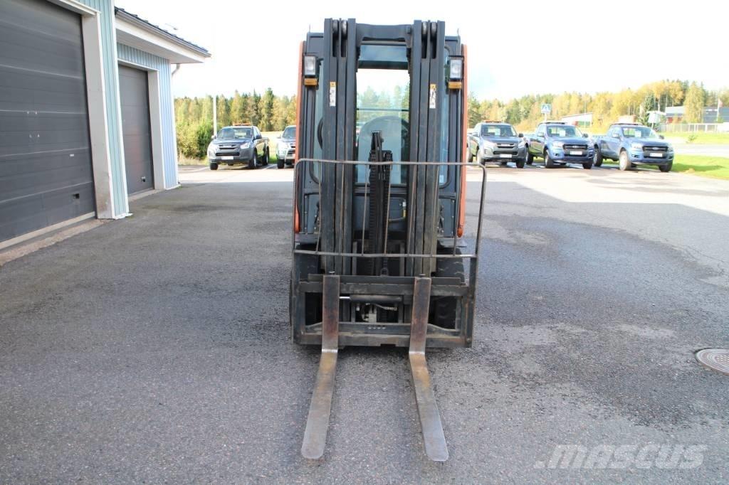 Doosan D 25 S Diesel trucks