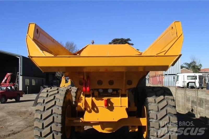 Bell B30E Articulated Haulers