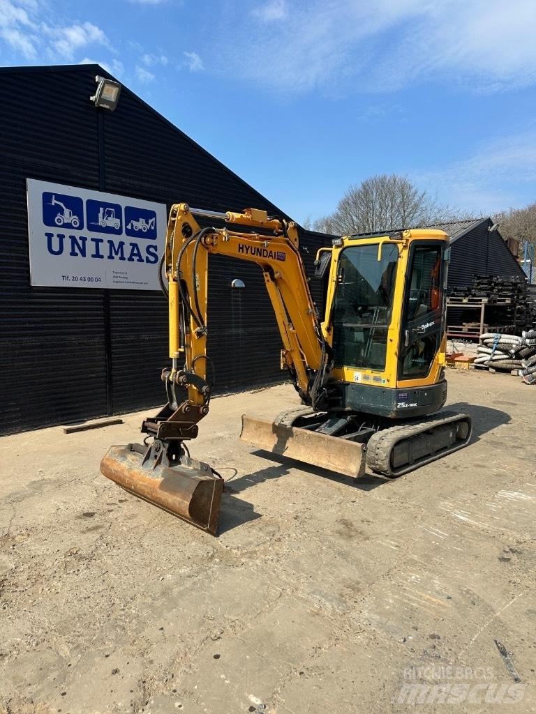 Hyundai 25 Z-9 Mini excavators < 7t