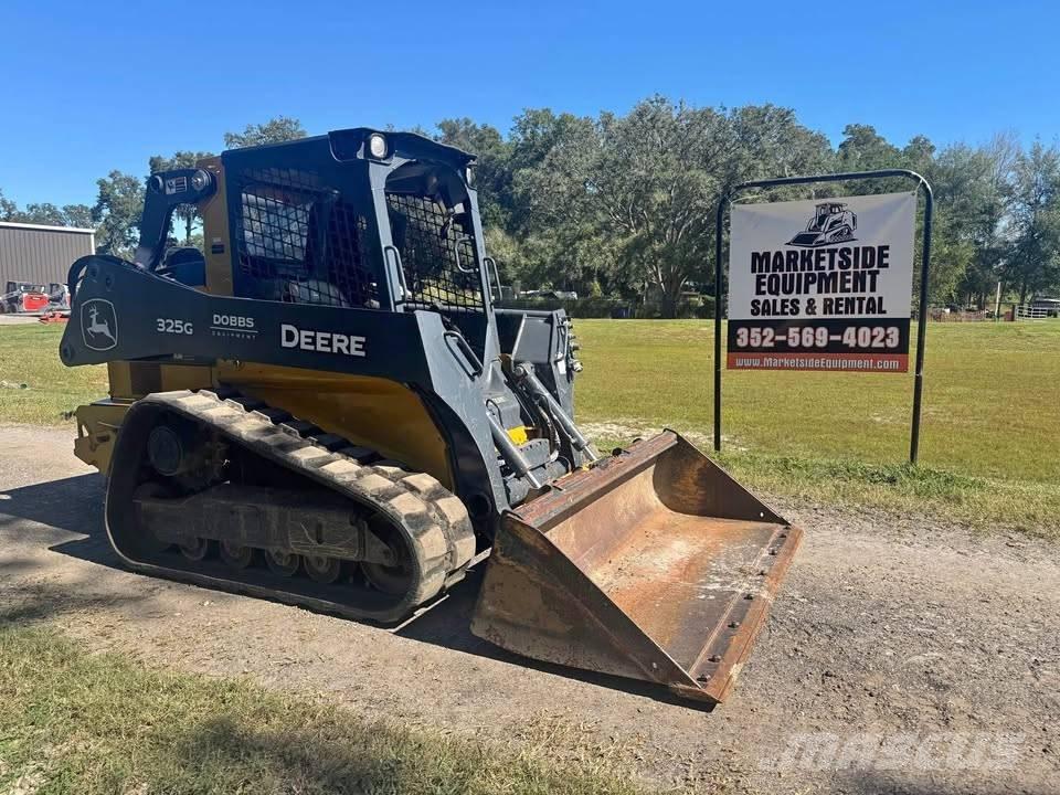 John Deere 325 Skid steer loaders