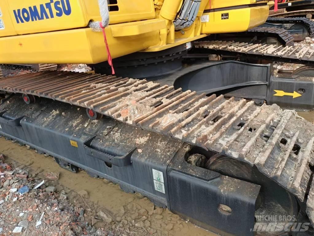 Komatsu PC 200-8 Crawler excavators