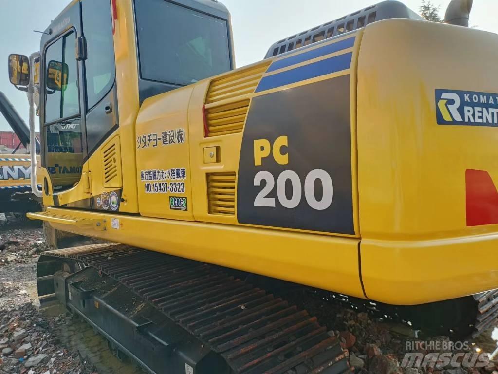 Komatsu PC 200-8 Crawler excavators