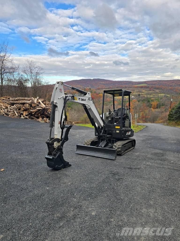 Bobcat E 32 Mini excavators < 7t