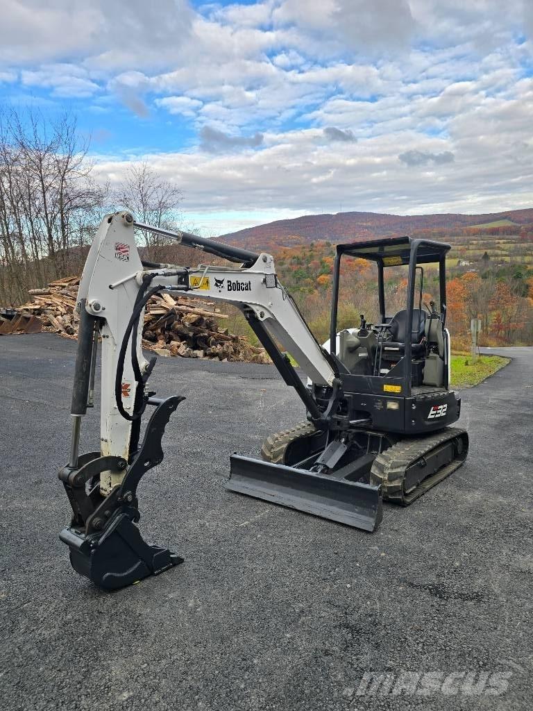 Bobcat E 32 Mini excavators < 7t