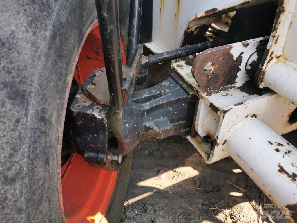 Bobcat T40140 2002r TLB's