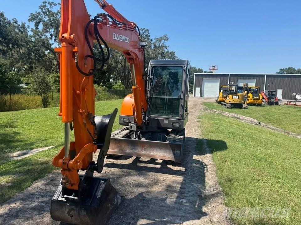 Daewoo SL55 Mini excavators < 7t