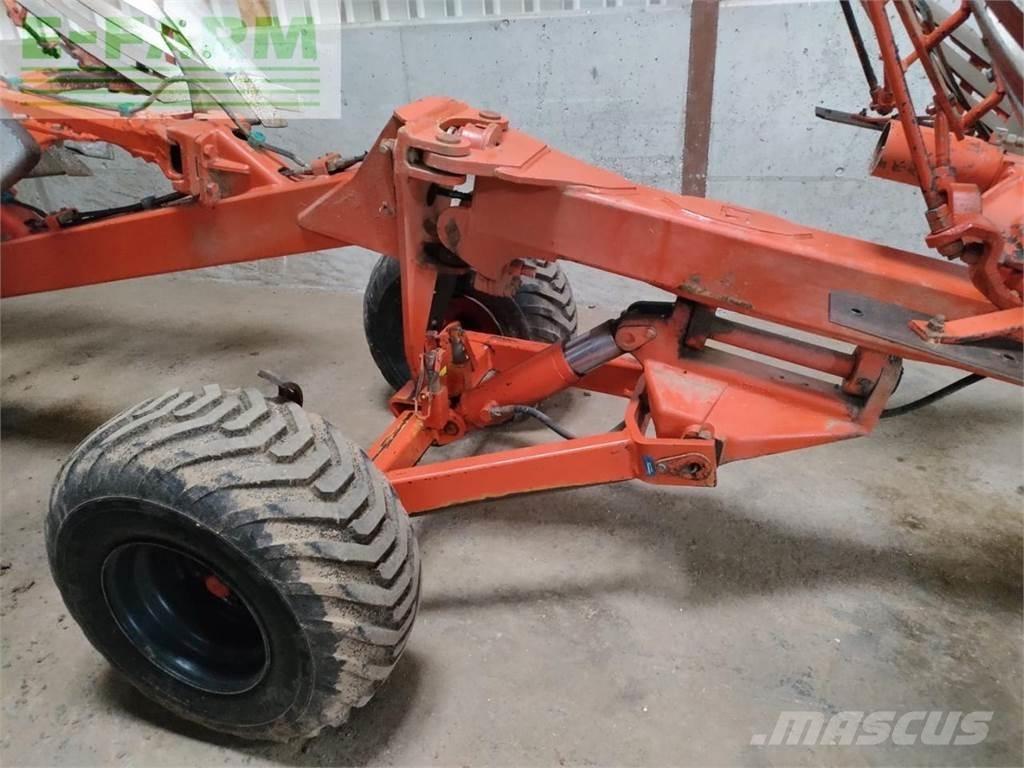Kuhn Manager 8 NSH Conventional ploughs