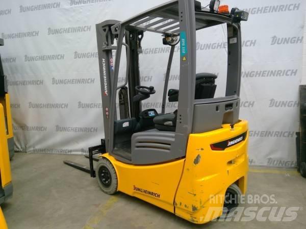 Jungheinrich EFG 112 Electric forklift trucks