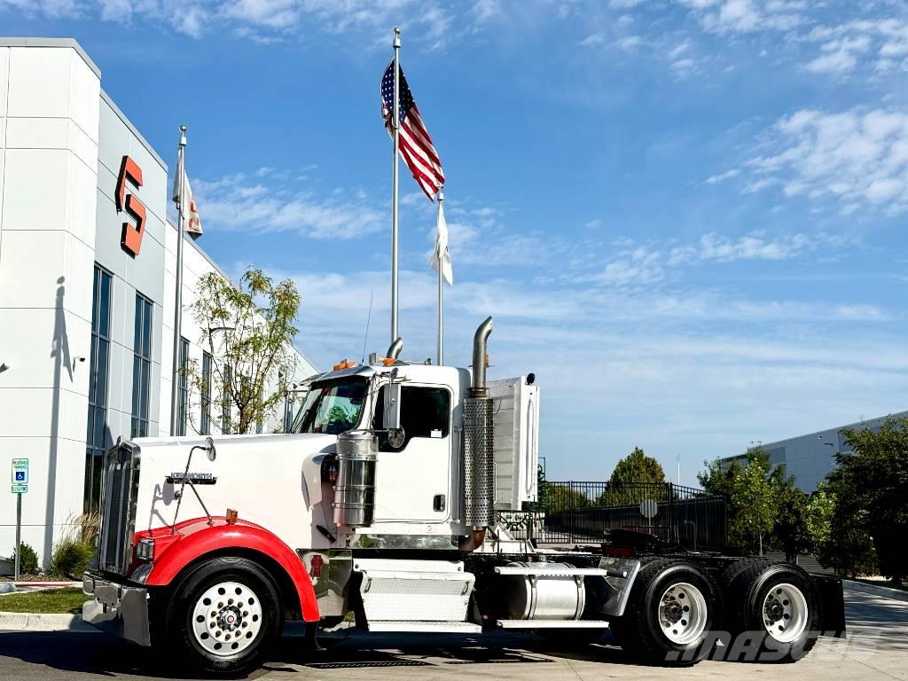 Kenworth W 900 Truck Tractor Units