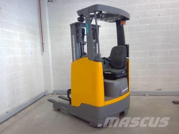 Jungheinrich ETV 210 Reach truck