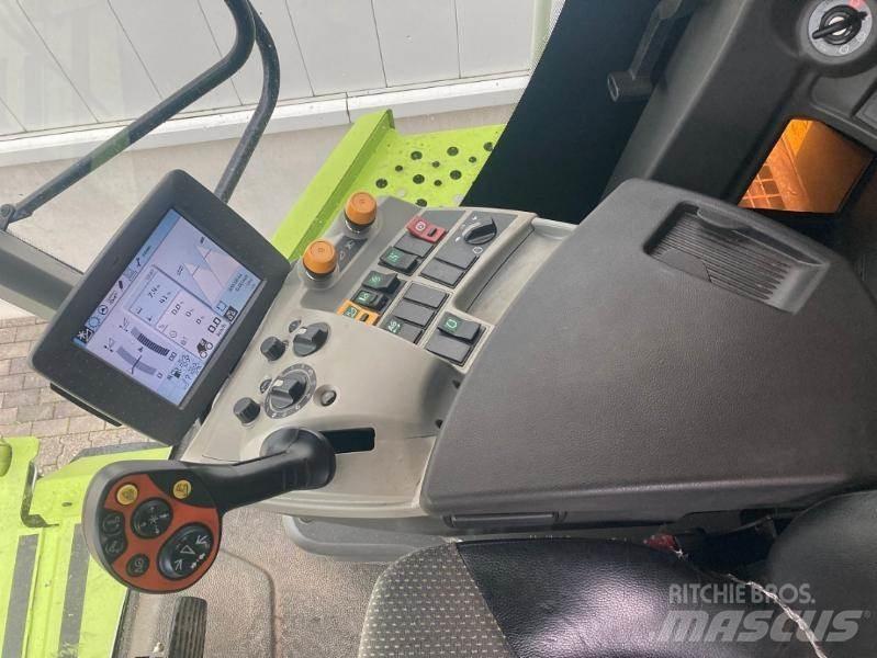 CLAAS LEXION 750 Combine harvesters