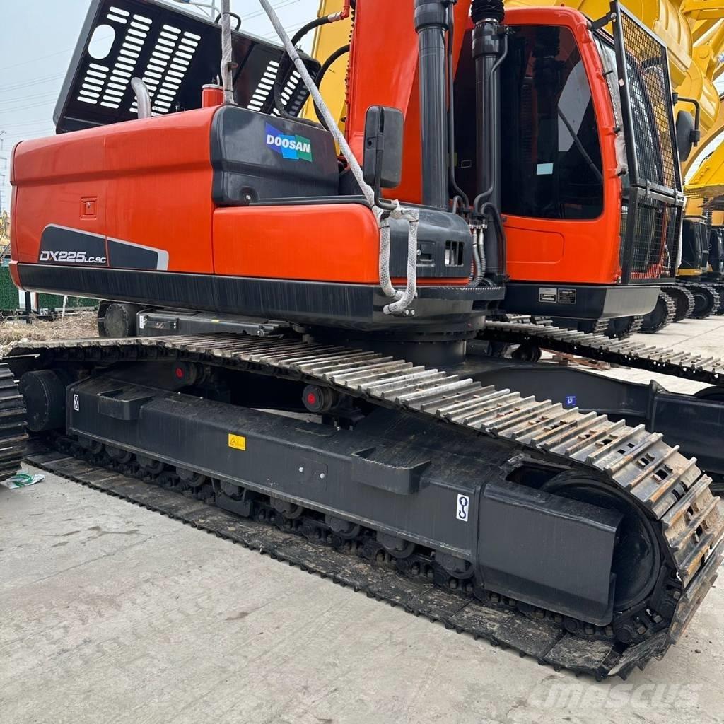 Doosan DX225LC-9 Crawler excavators