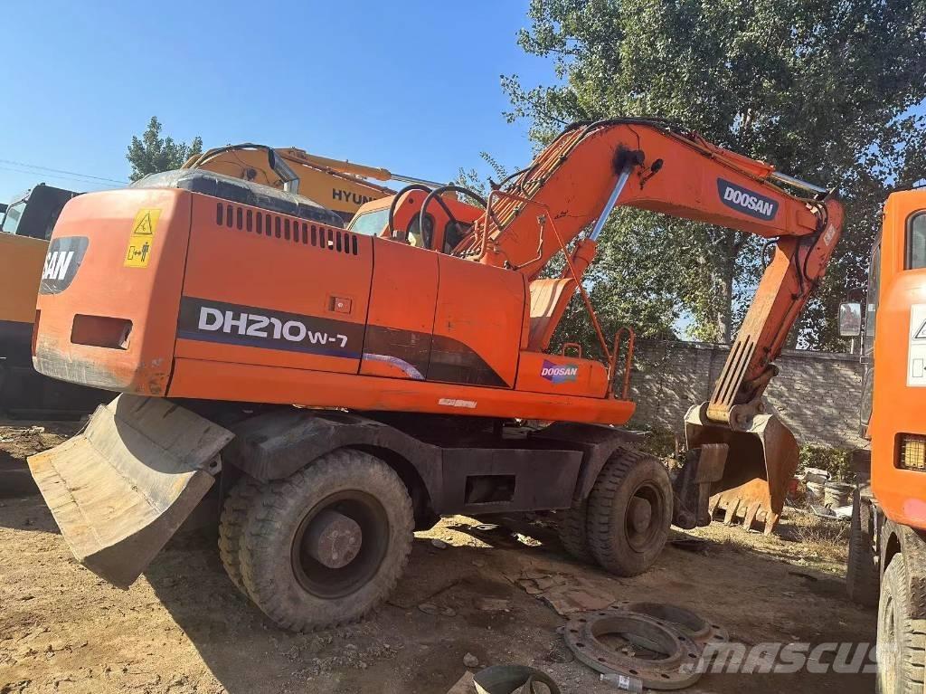 Doosan DH210W Wheeled excavators