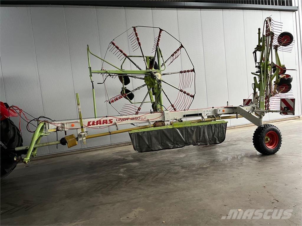 CLAAS Liner 1250 Windrowers