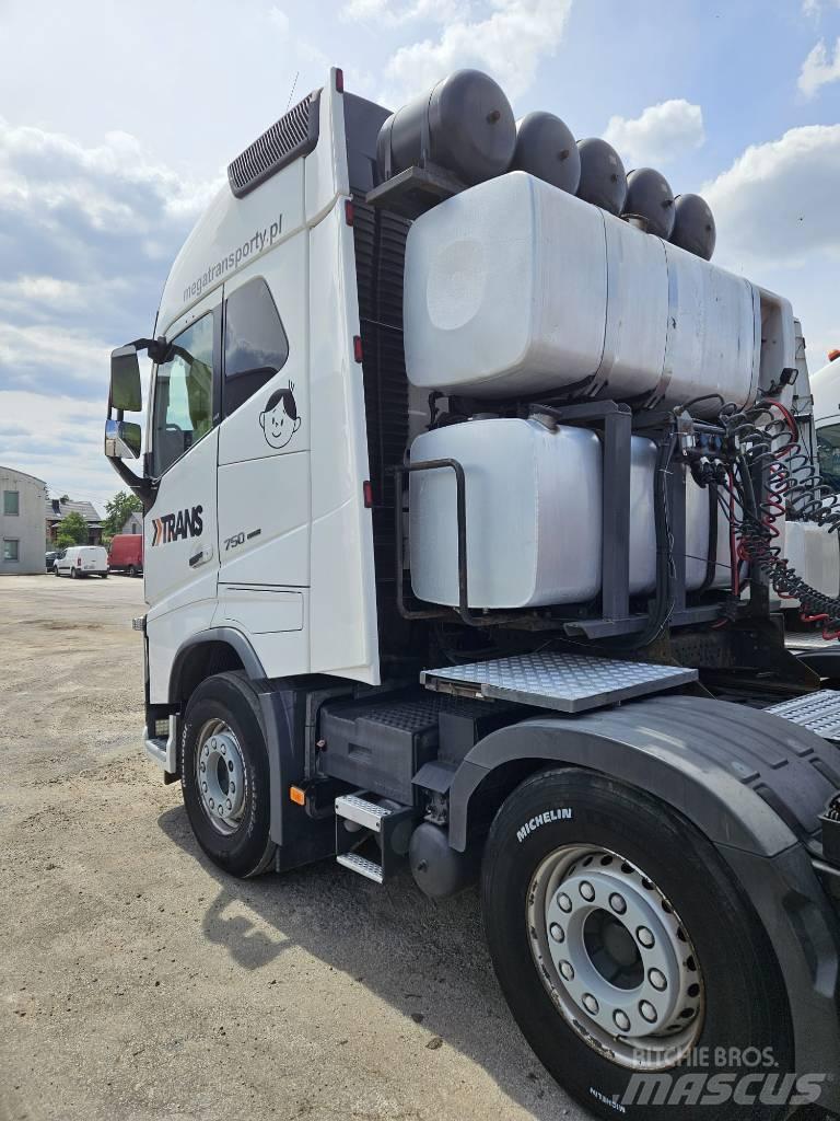 Volvo FH16 750KM 8x4 Truck Tractor Units