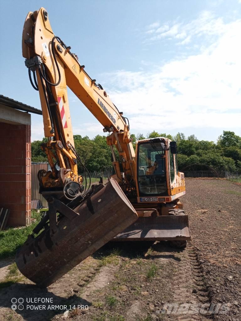 Liebherr A 900 C Wheeled excavators