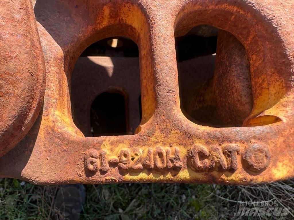 CAT D 6 R Tracks, chains and undercarriage
