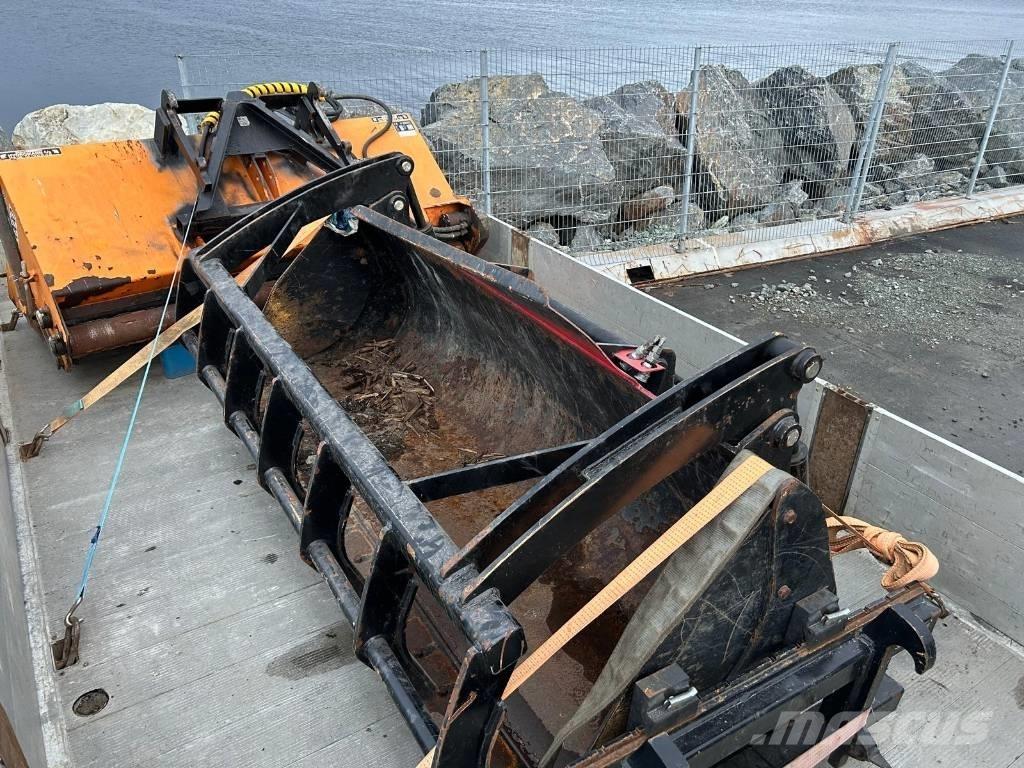 Manitou CBG 2300 Buckets