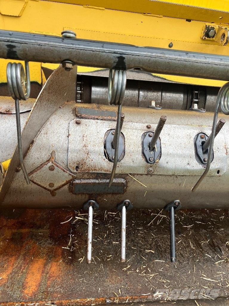 New Holland CR 980 Combine harvesters