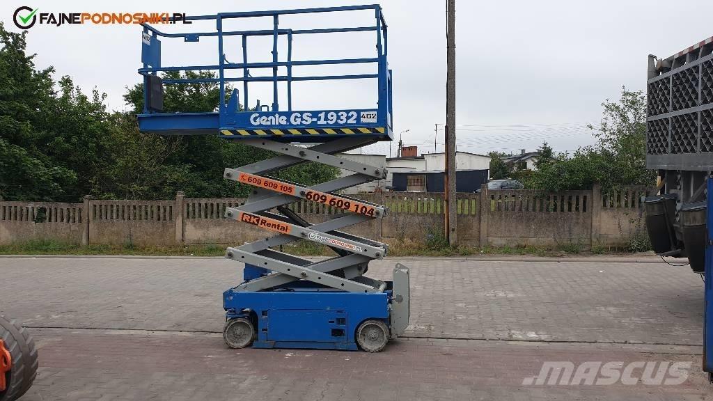 Genie 1930 1932 Scissor lifts