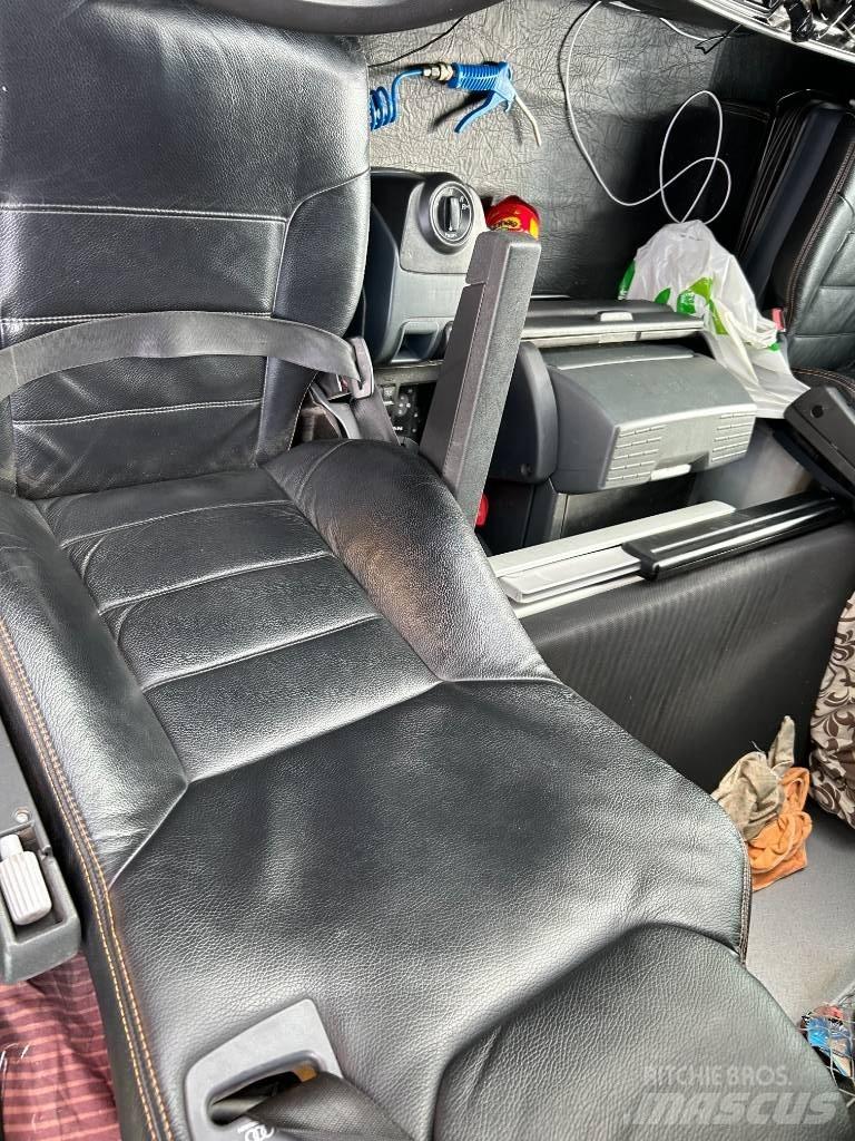 MAN TGX 18.480 XLX Truck Tractor Units