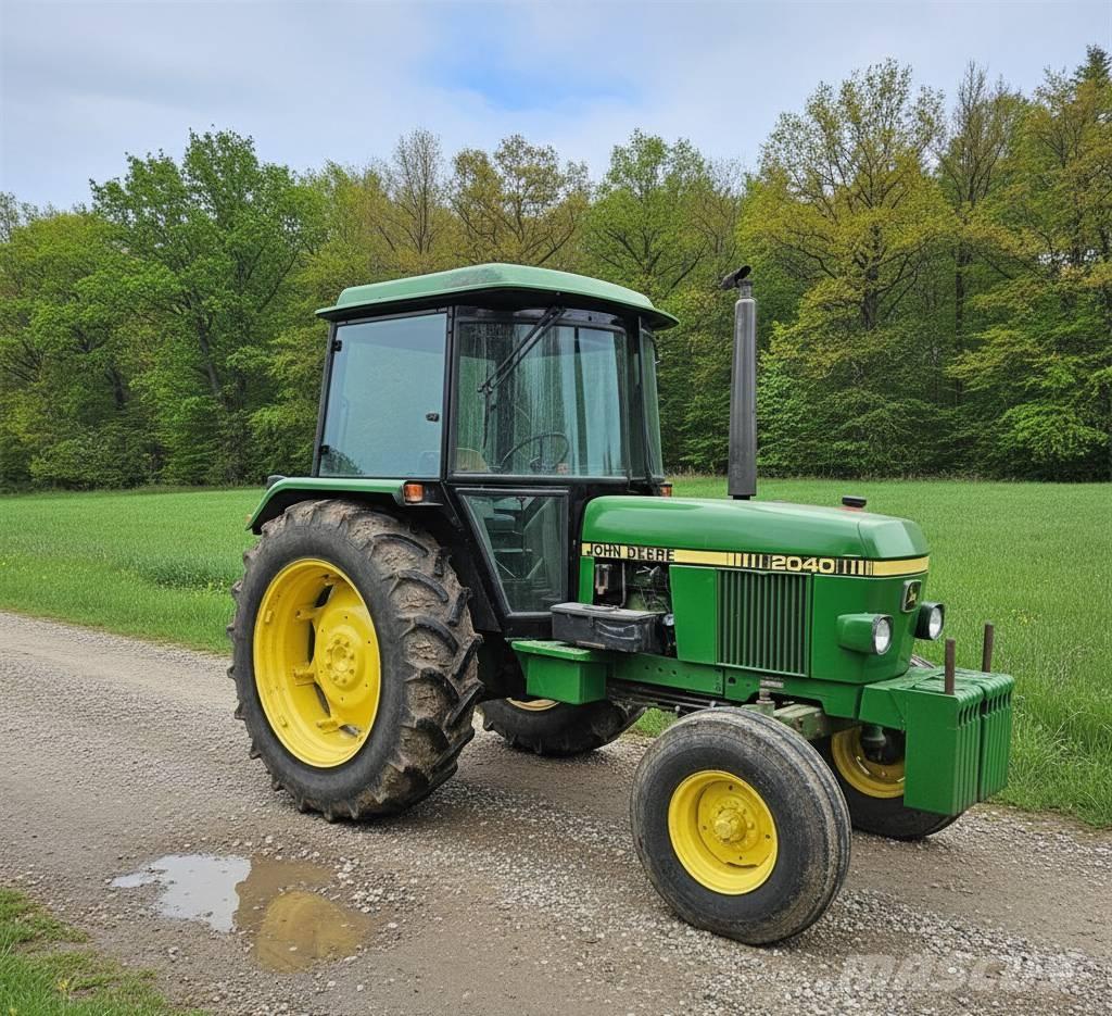 John Deere 2040 Tractors