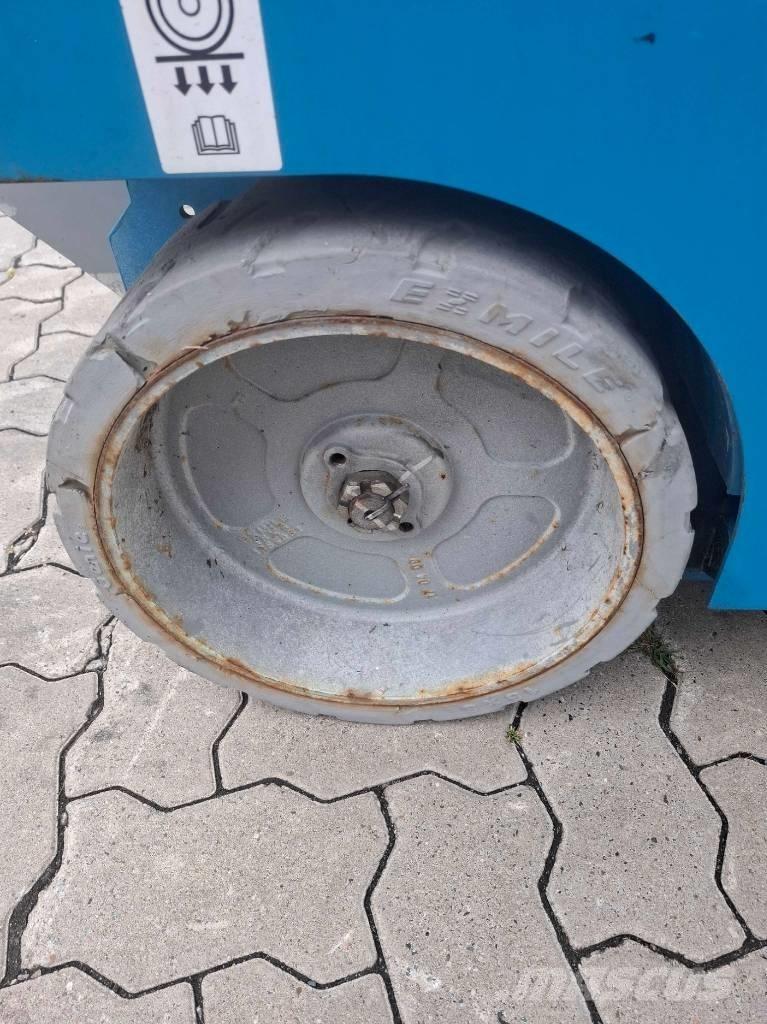 Genie GS 4047 Scissor lifts