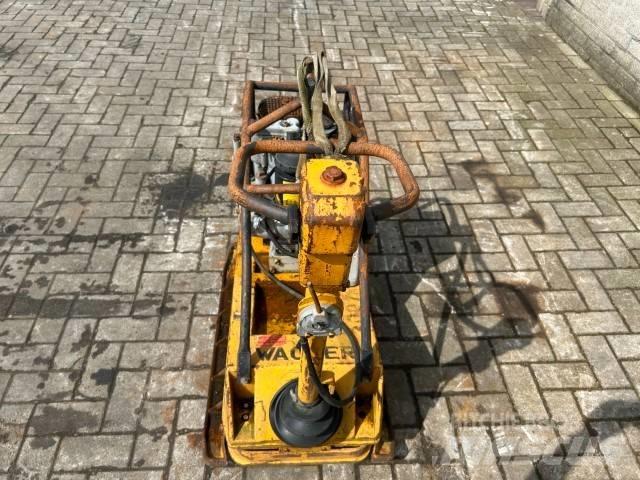 Wacker DPU 3345 H Vibrator compactors