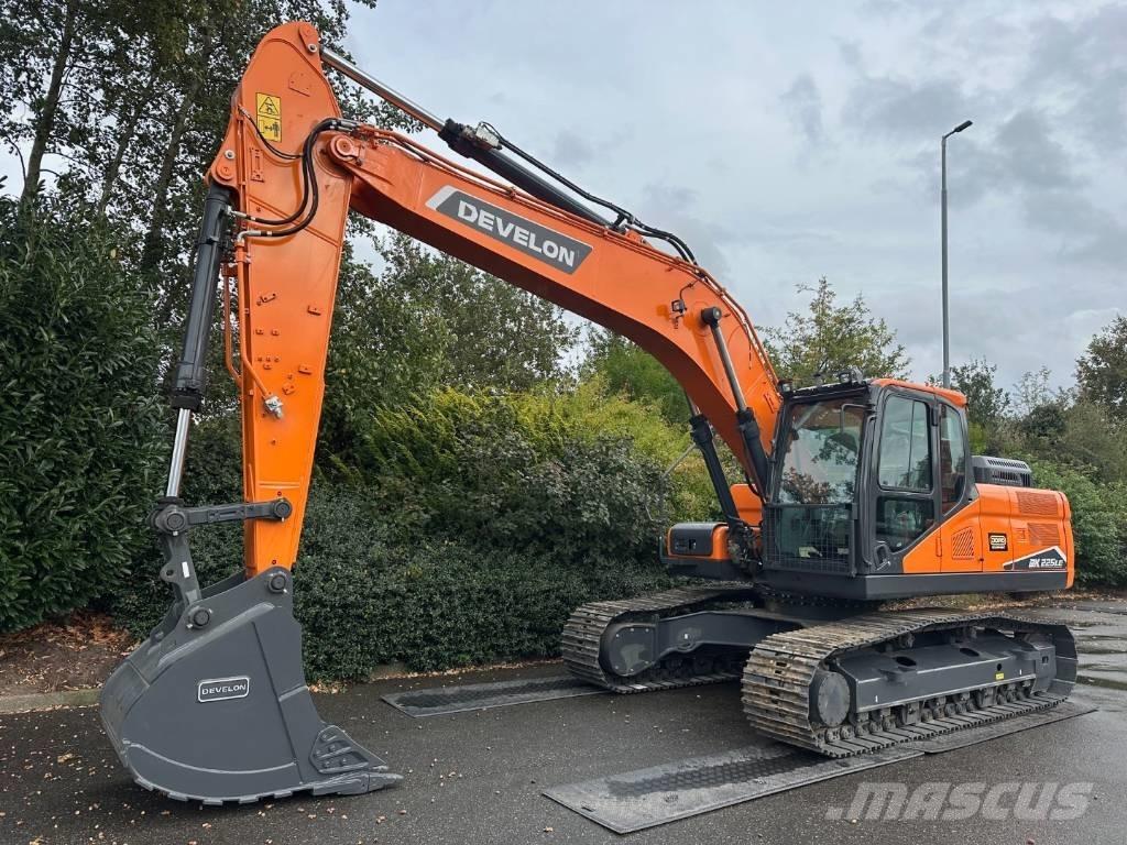 Develon DX 225 LC-7M Crawler excavators