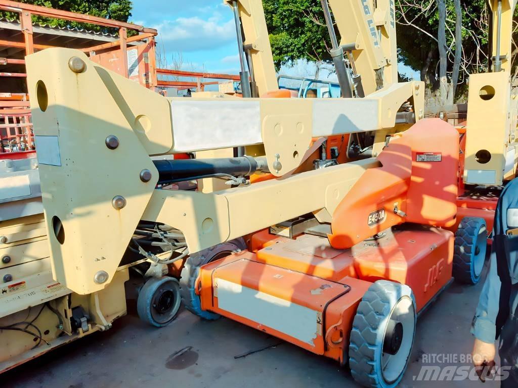 JLG E 450 A Articulated boom lifts