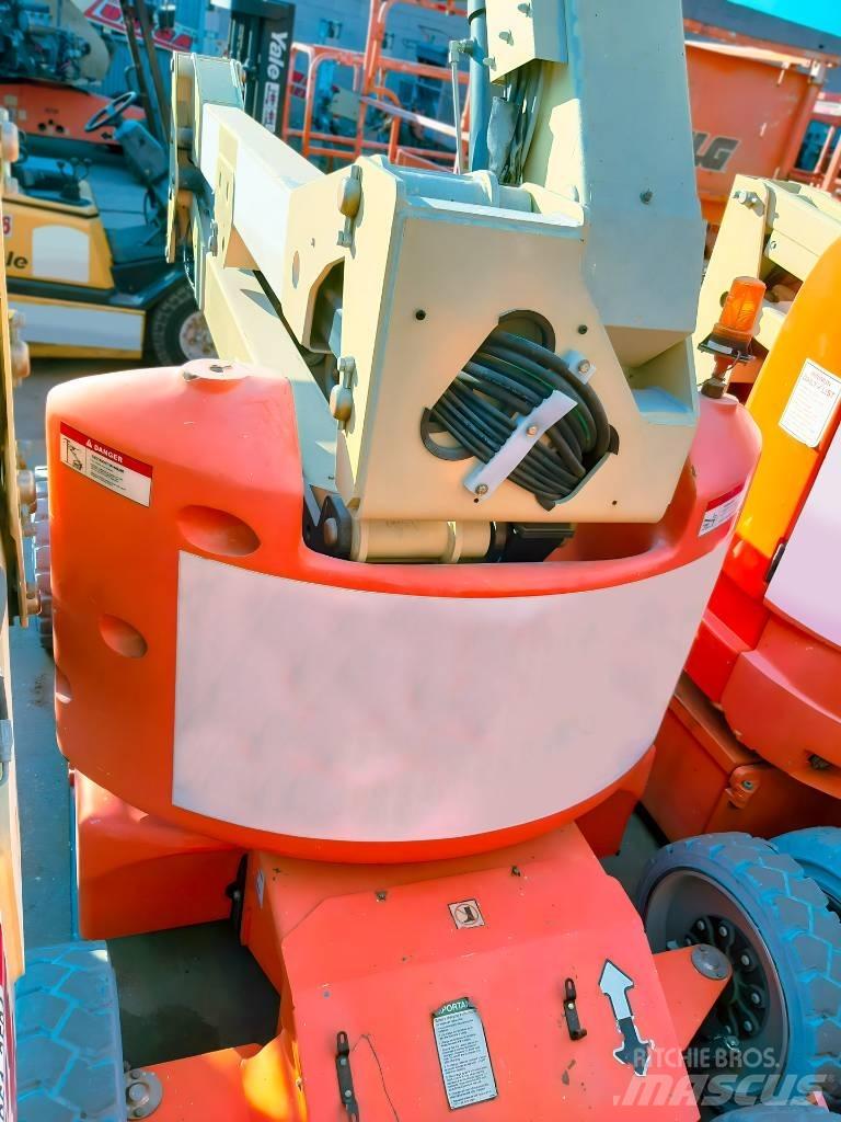 JLG E 450 A Articulated boom lifts