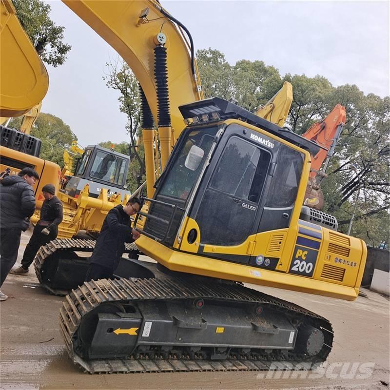 Komatsu PC 200-8 Crawler excavators