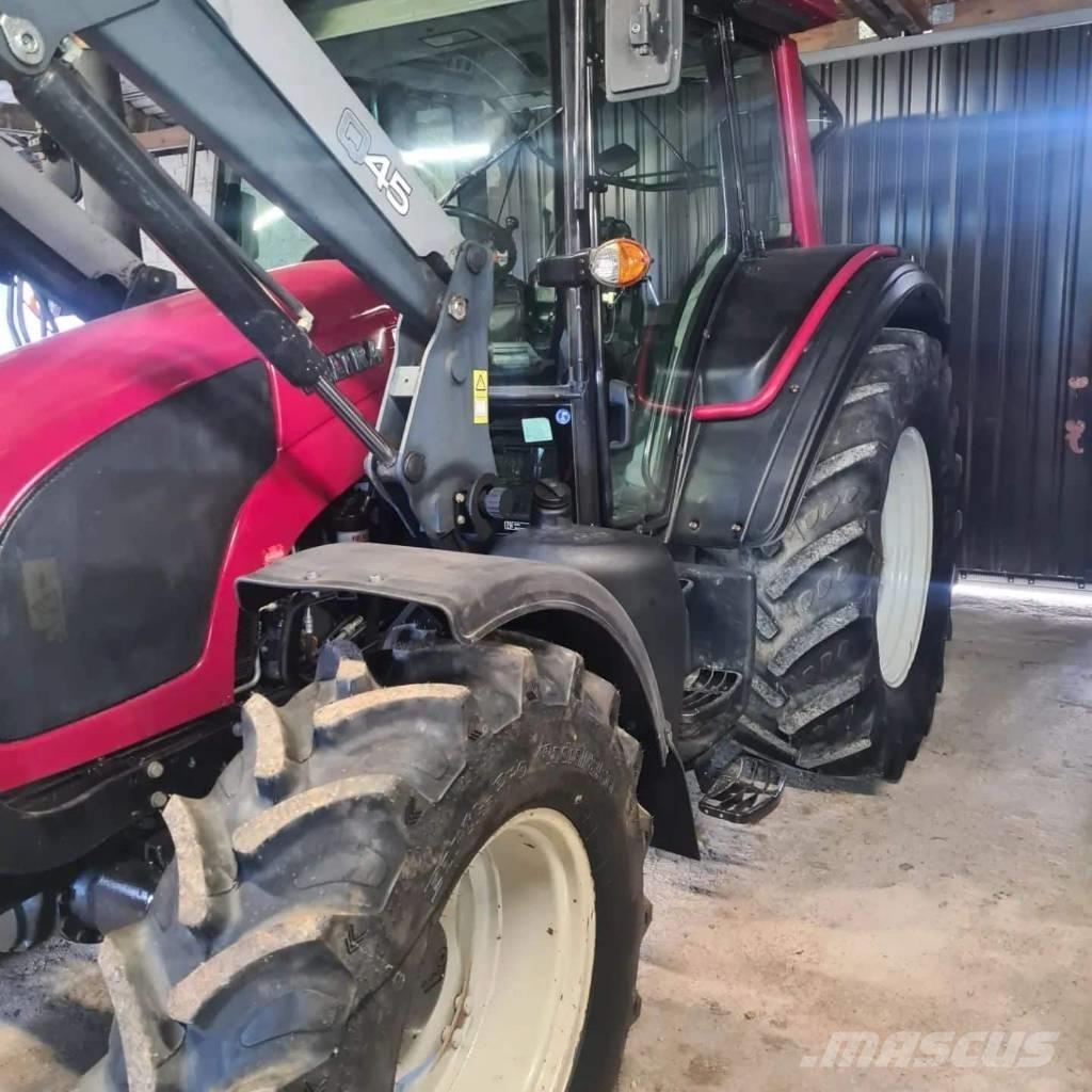 Valtra T 174 Tractors
