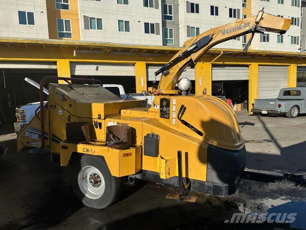 Vermeer BC1500 Wood chippers