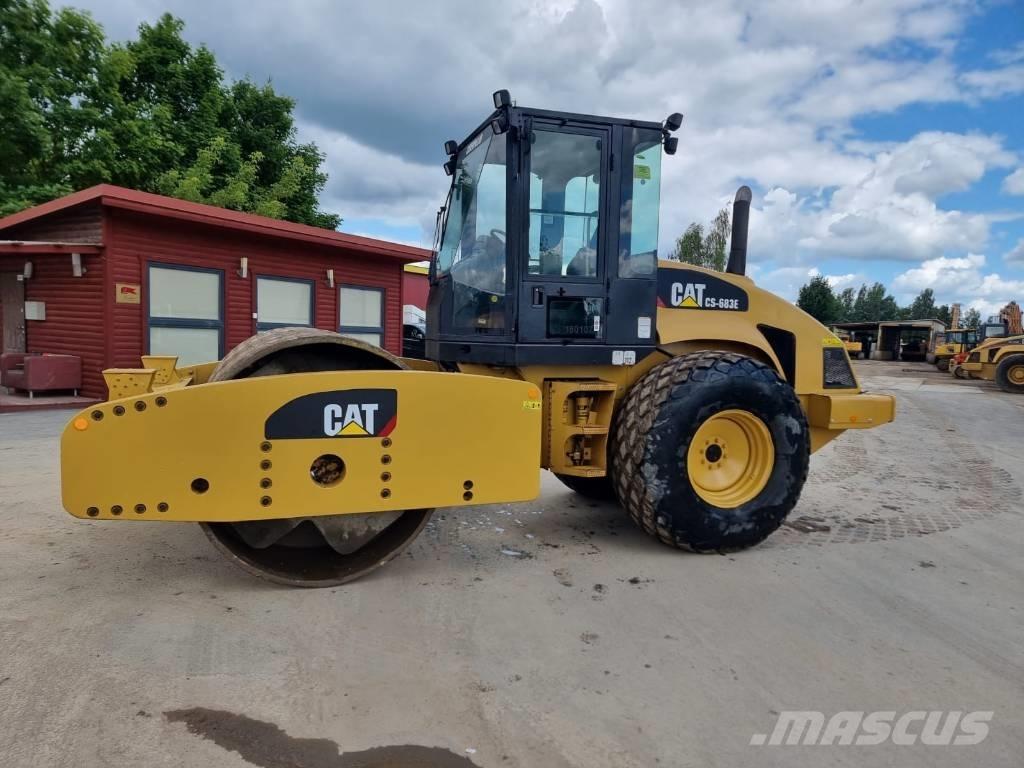 CAT CS 683 E Single drum rollers
