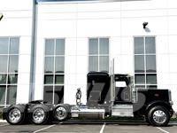 Peterbilt 389 Truck Tractor Units