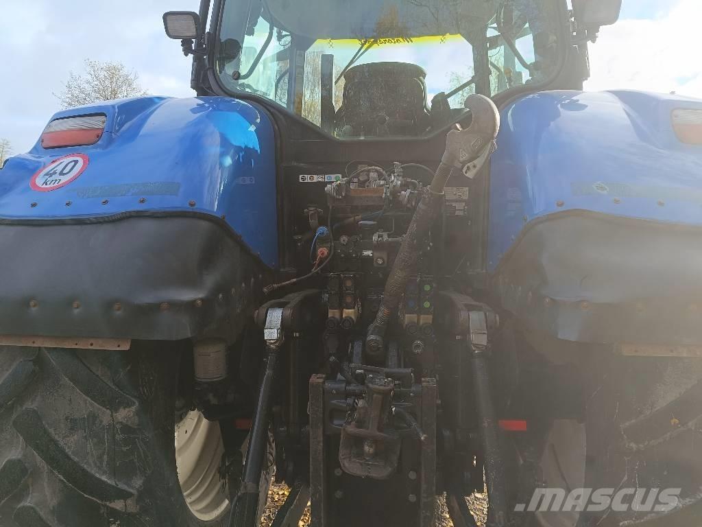 New Holland T 7050 Tractors