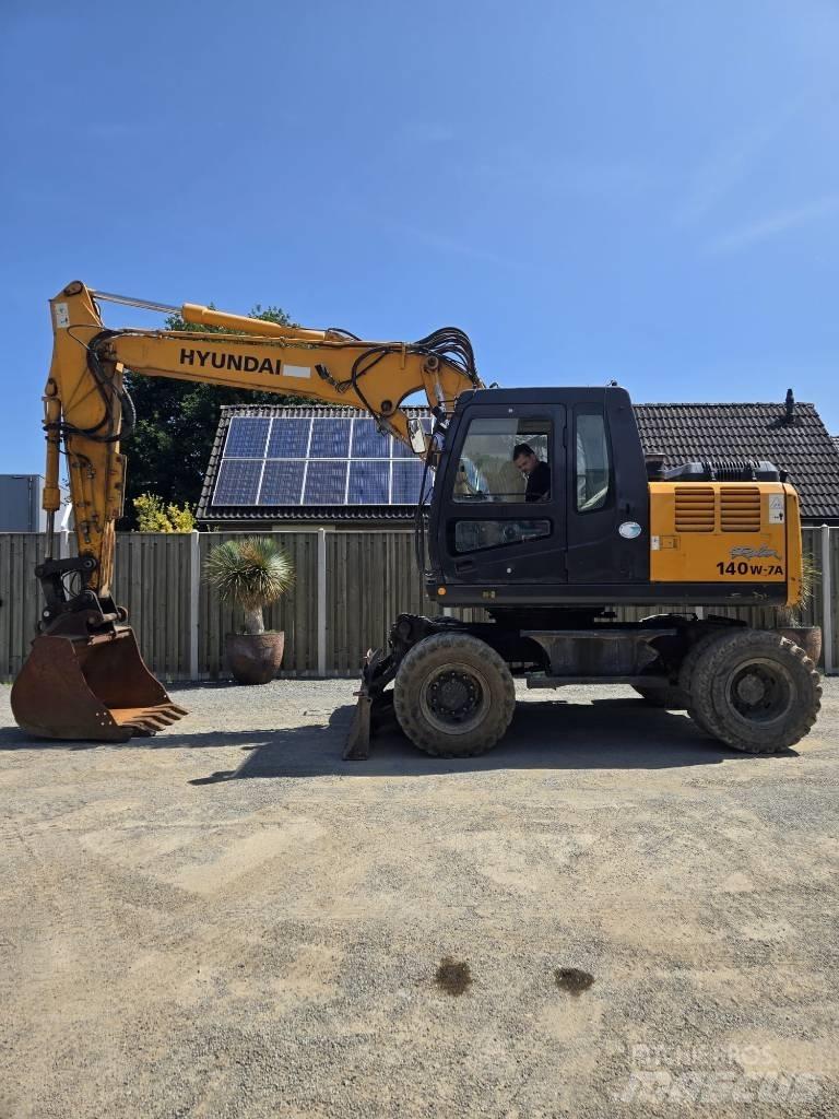 Hyundai Robex 140 W Wheeled excavators