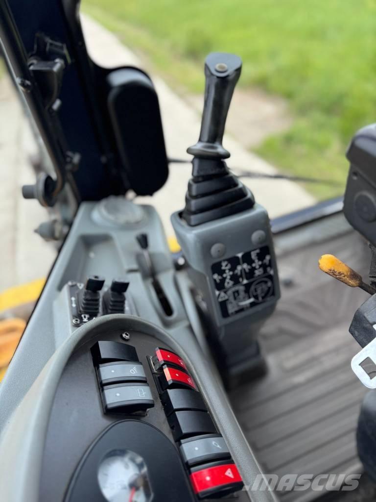 Volvo BL 71, JOYSTICK TLB's