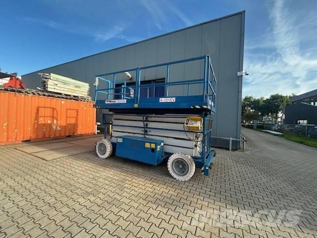 Holland Lift A151EV Scissor lifts
