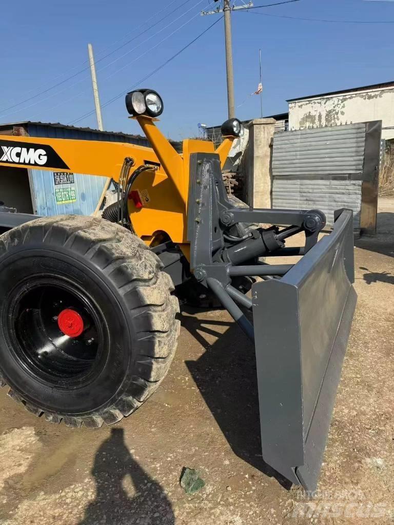 XCMG GR 2153 Graders