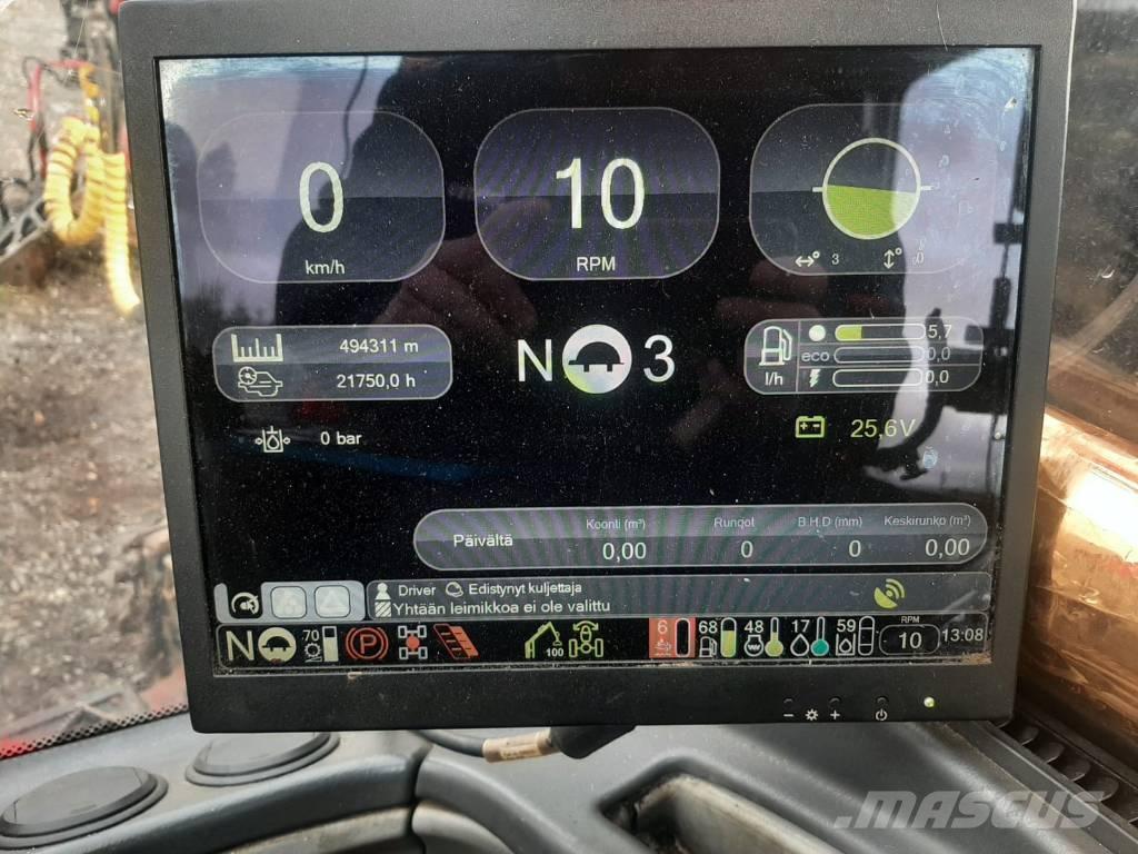 Komatsu 901 Harvesters